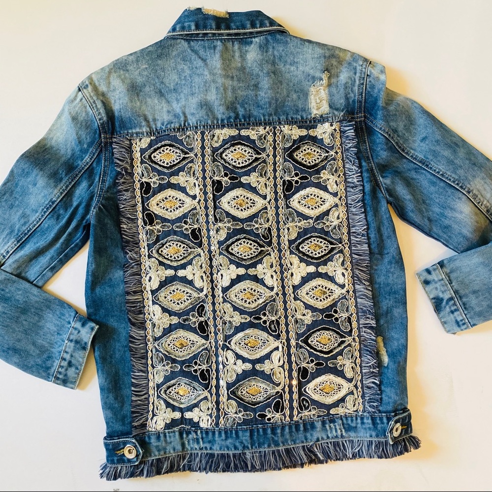 Bohemian Oversized frayed Denim Jacket - Picture 13 of 16